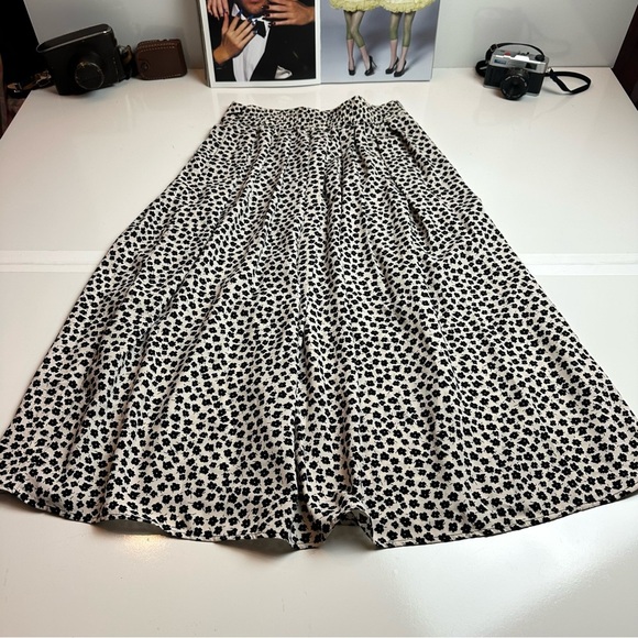 H&M Black and White Midi A-Line Skirt - Picture 7 of 8